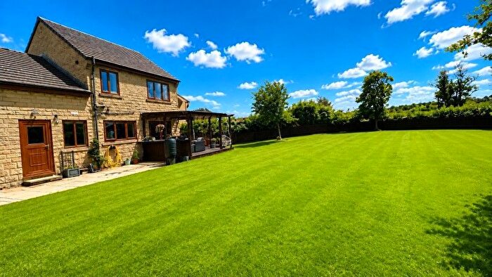 5 Bedroom Detached House For Sale In Coppice View, Idle, Bradford, BD10