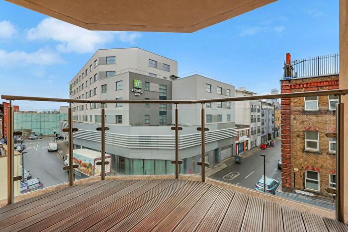 2 Bedroom Flat To Rent In Cavell Street, London, E1