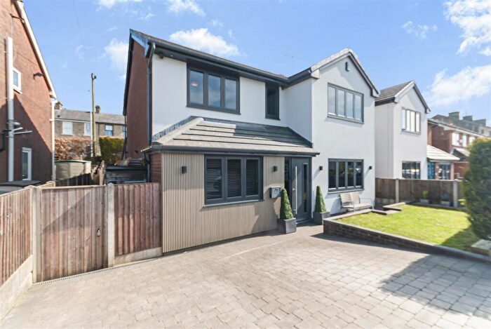 4 Bedroom Detached House For Sale In Moorlands View, Edenfield, Bury, BL0