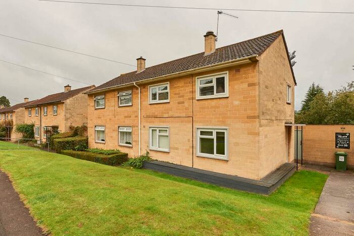 3 Bedroom House To Rent In Freeview Road, Twerton, BA2