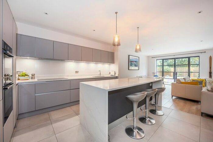 3 Bedroom Detached House To Rent In Copse Hill, London, SW20