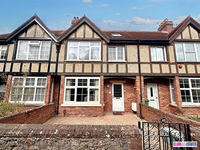 4 Bedroom Terraced House For Sale In Majorfield Road, Topsham, EX3