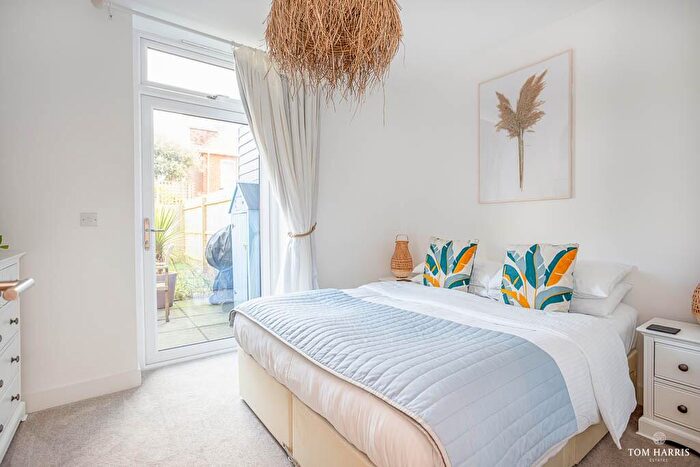 1 Bedroom Apartment For Sale In Southwood Avenue, Bournemouth, Dorset, BH6