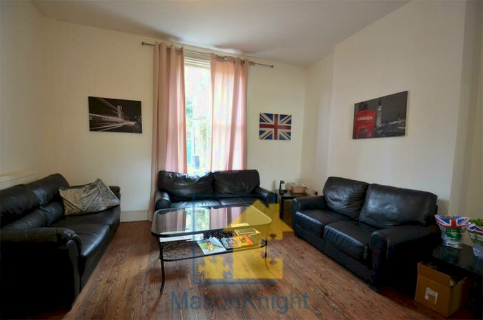 7 Bedroom End Of Terrace House To Rent In Ensuite. &# Pppw Reservoir Retreat, Edgbaston, B16