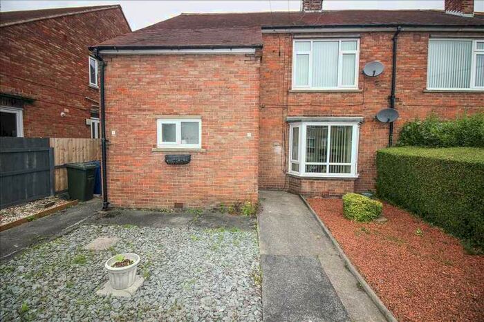 2 Bedroom Flat To Rent In Felton Avenue, Fawdon, Newcastle Upon Tyne, NE3