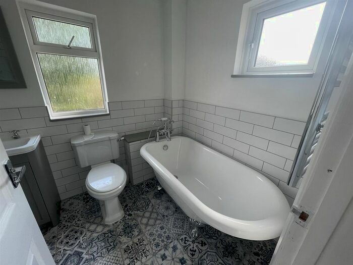 2 Bedroom Property To Rent In Townlands, Willand, Cullompton, EX15