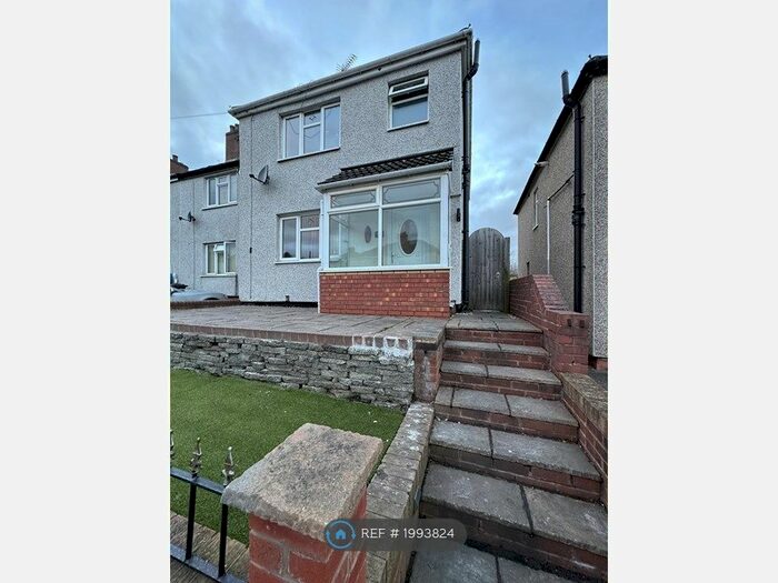 3 Bedroom Semi-Detached House To Rent In Bunns Lane, Dudley, DY2