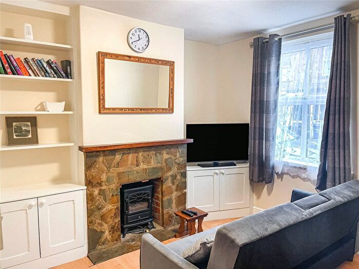 2 Bedroom Terraced House To Rent In Old Grimsbury Road, Banbury, Oxfordshire, OX16