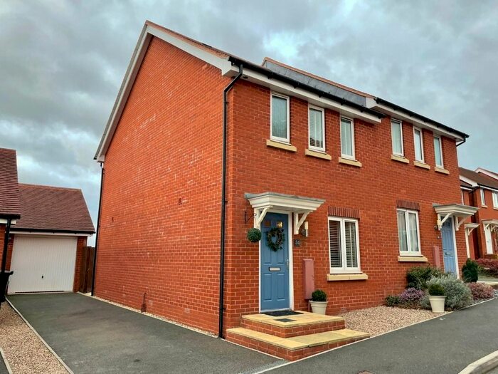 3 Bedroom Semi-Detached House To Rent In Henrys Run, Cranbrook EX5