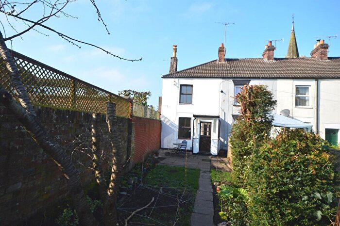 2 Bedroom End Of Terrace House For Sale In Clifton Row, West Street, Salisbury, SP2