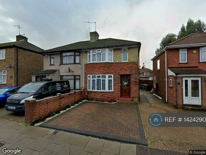 3 Bedroom Semi-Detached House To Rent In Honeypot Lane, Stanmore, HA7