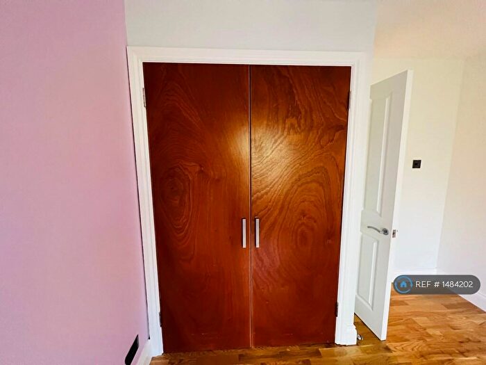 2 Bedroom Flat To Rent In Aldbury Grove, Welwyn Garden City, AL7