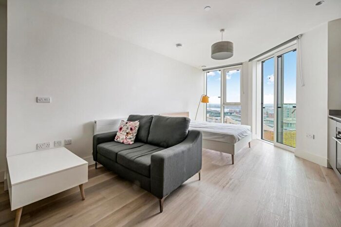 Apartment For Sale In Hale Works Apartment, N17