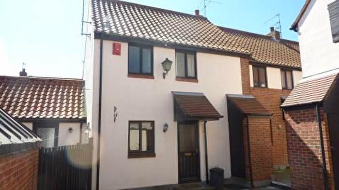 2 Bedroom House To Rent In Sylveser Court Beverley, HU17