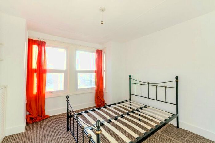 3 Bedroom Terraced House To Rent In Sherwood Avenue, Greenford, Middlesex, UB6