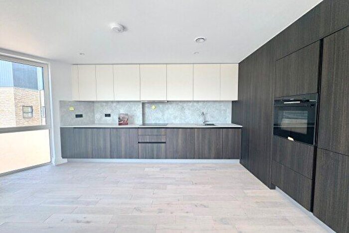 1 Bedroom Flat To Rent In High Road Leyton, London, E10