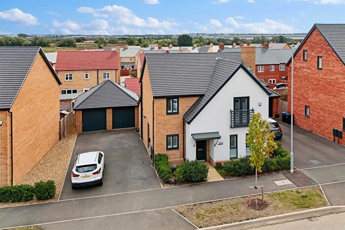 4 Bedroom Detached House For Sale In West Street, Upton, NN5