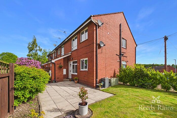 1 Bedroom Apartment For Sale In Sharp House Road, Leeds, West Yorkshire, LS10
