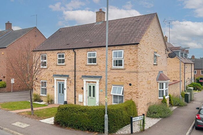 3 Bedroom Semi-Detached House For Sale In Johnson Drive, Leighton Buzzard, LU7