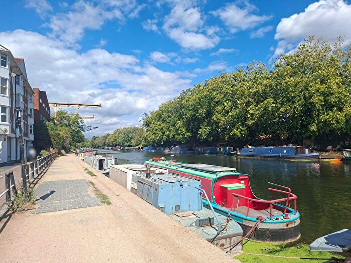 2 Bedroom Flat To Rent In Watermint Quay, London, N16