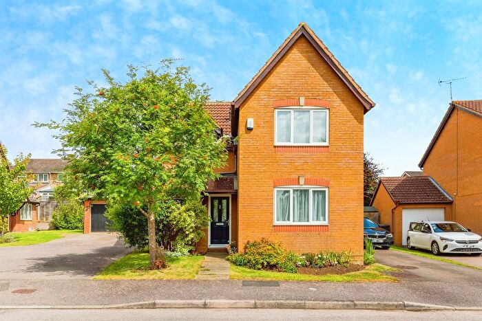 4 Bedroom Detached House For Sale In Neale Close, Wollaston, Wellingborough, NN29