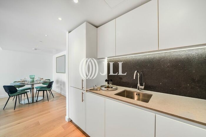 1 Bedroom Flat To Rent In Landmark Pinnacle, Marsh Wall, E14