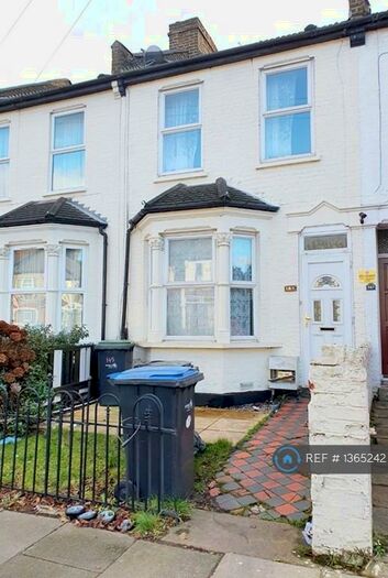 3 Bedroom Terraced House To Rent In Durants Road, Enfield, EN3
