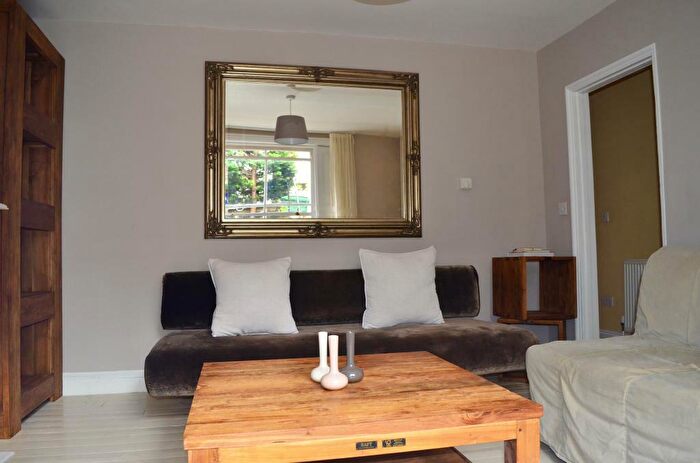 1 Bedroom Maisonette To Rent In B Elmore Street, London, N1