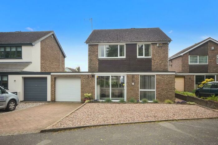 3 Bedroom Detached House For Sale In Cowper Close, Earls Barton, Northampton, NN6
