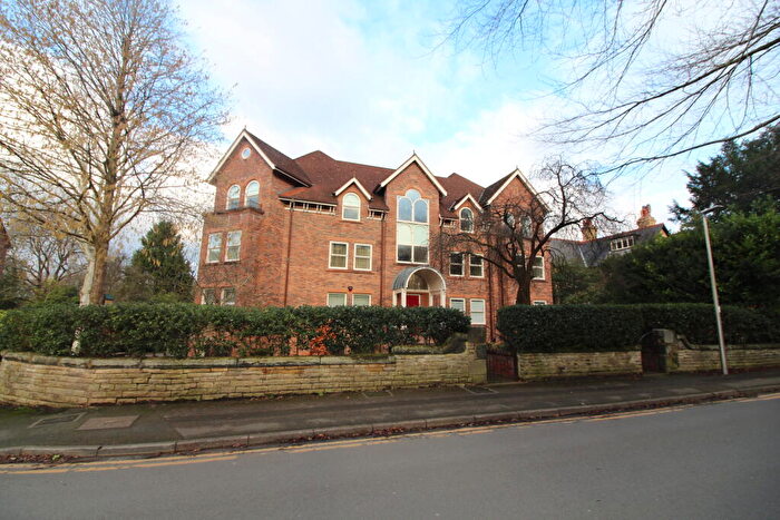 4 Bedroom Apartment For Sale In Flat, Heald Court, Hawthorn Lane, Wilmslow, Cheshire, SK9