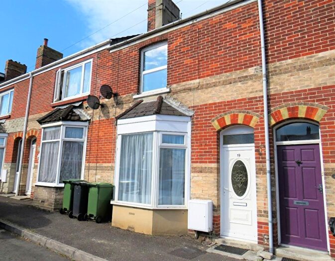 2 Bedroom Terraced House For Sale In Argyle Road, Weymouth, DT4