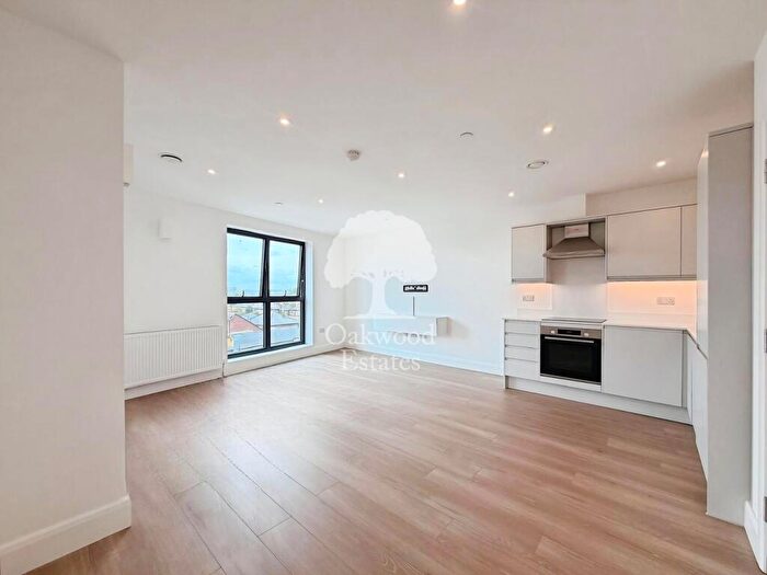 1 Bedroom Apartment To Rent In High Street, Slough, SL1