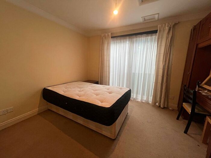 2 Bedroom Apartment To Rent In Faber Gardens, London, NW4