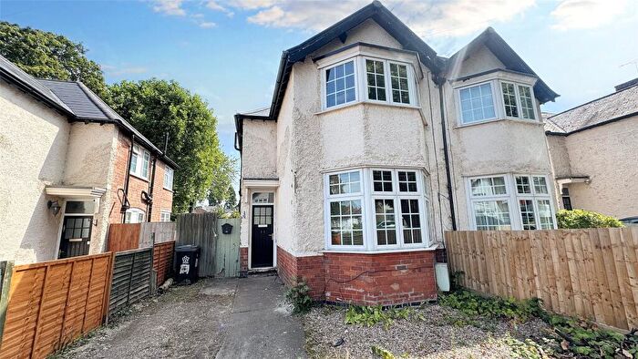 3 Bedroom Semi-Detached House For Sale In Humberstone Drive, Leicester, Leicestershire, LE5