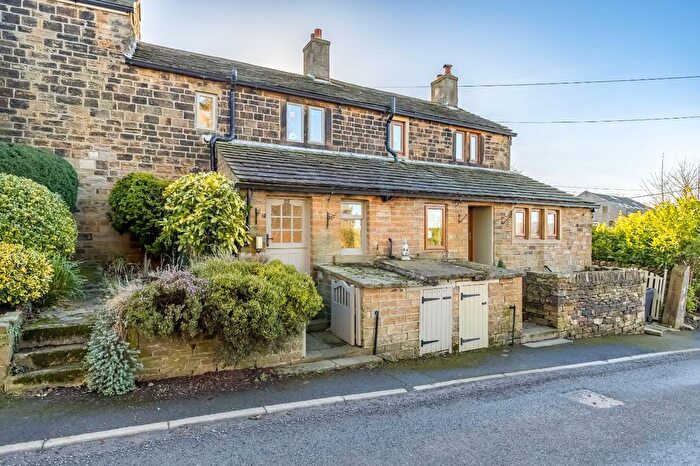 2 Bedroom Detached House For Sale In Linfit Lane, Kirkburton, Huddersfield, HD8