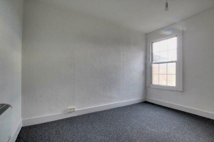 2 Bedroom Flat To Rent In Nags Head Road, Enfield, EN3