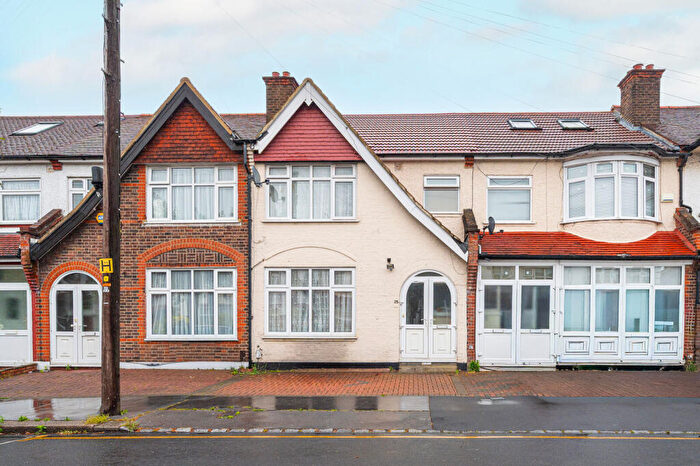 3 Bedroom Terraced House For Sale In Queenswood Avenue, Thornton Heath, CR7