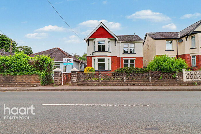 3 Bedroom Detached House For Sale In Cwmavon Road, Pontypool, NP4