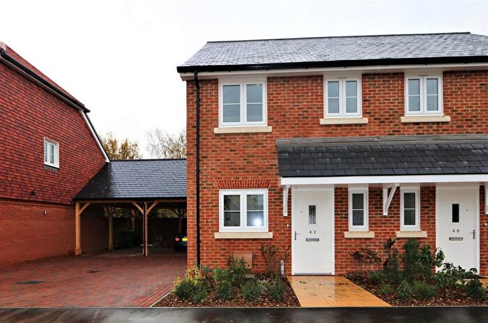 2 Bedroom Property To Rent In Amberstone, Hailsham, BN27