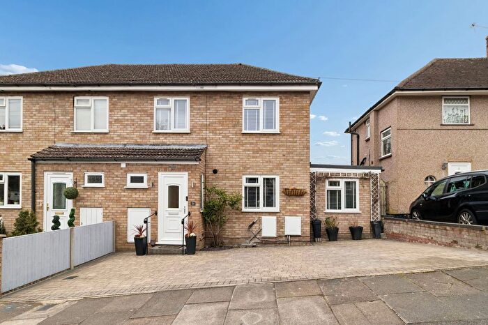 5 Bedroom Semi Detached House For Sale In Devon Road, Watford, WD24