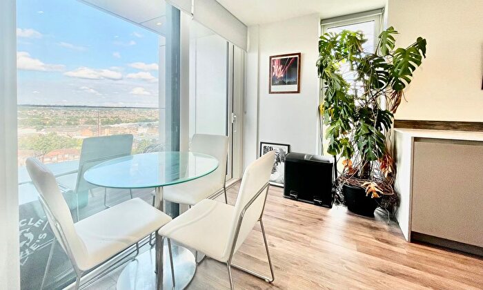 1 Bedroom Flat To Rent In Newnton Close, Skylark Point, N4