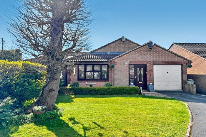 4 Bedroom Bungalow For Sale In Jersey Park, Shaw, Swindon, SN5