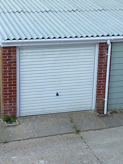 Garage / Parking To Rent In Princes Road, BH22