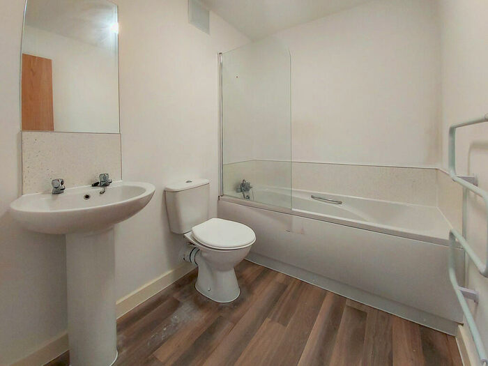 1 Bedroom Flat To Rent In Parkwood Court, Keighley, BD21