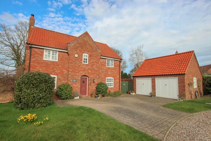 4 Bedroom Detached House For Sale In Saxon Meadows, Bawdeswell, Dereham, NR20