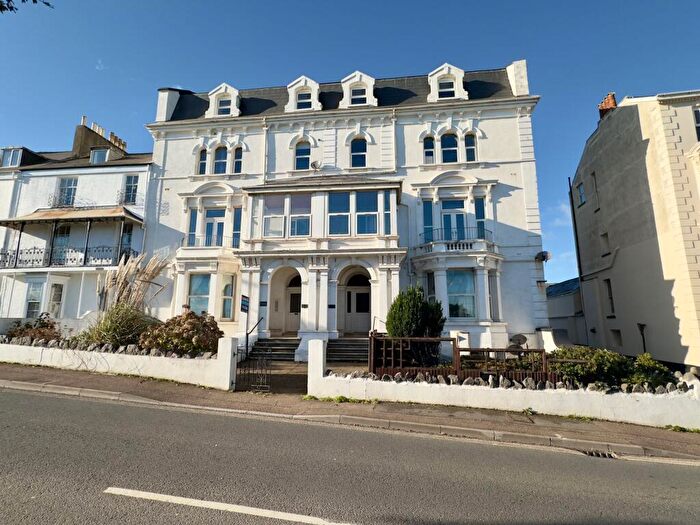1 Bedroom Flat For Sale In West Cliff, Teignmouth Hill, EX7