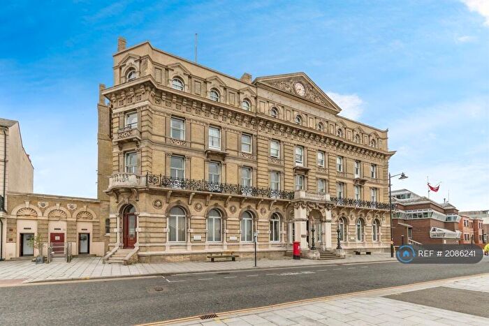 1 Bedroom Flat To Rent In Quayside Court, Harwich, CO12