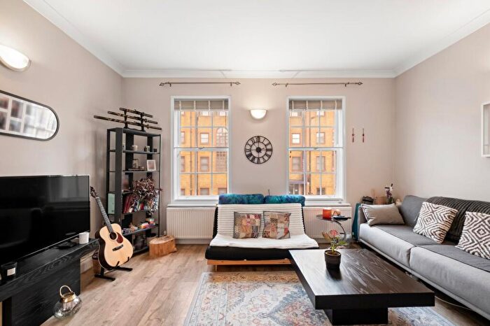 2 Bedroom Flat To Rent In Holloway Road, Islington, N7