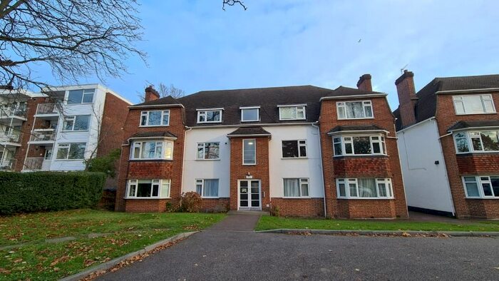 2 Bedroom Flat To Rent In Cator Court, Southend Road, Beckenham, Kent BR3