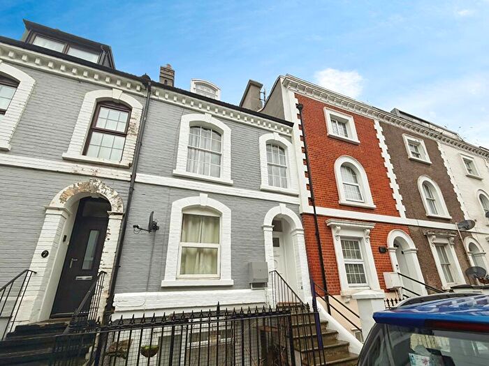 2 Bedroom Flat To Rent In Victoria Street, Harwich, CO12